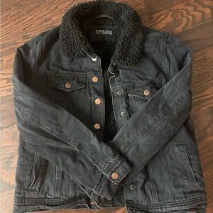 Cotton On black denim sherpa-lined jean jacket 🖤